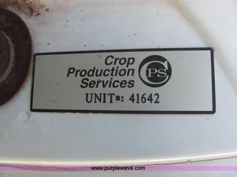 image for item E2507 1993 GMC C7H042 spreader truck