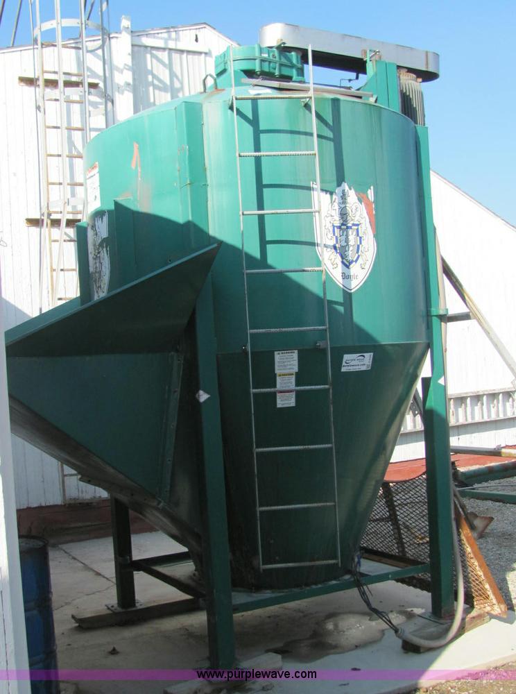 image for item E2509 Doyle 8 ton fertilizer blender