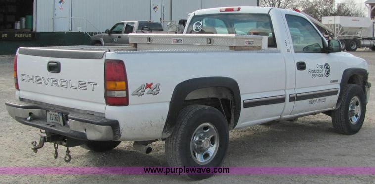 image for item E2514 2000 Chevrolet 2500 pickup truck