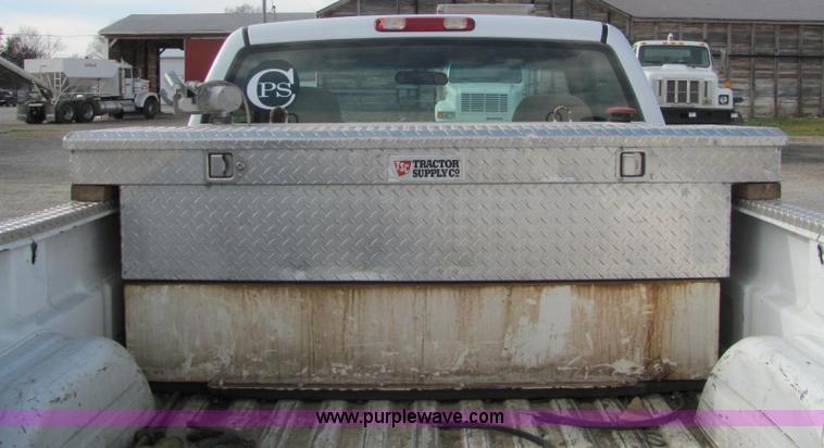 image for item E2514 2000 Chevrolet 2500 pickup truck