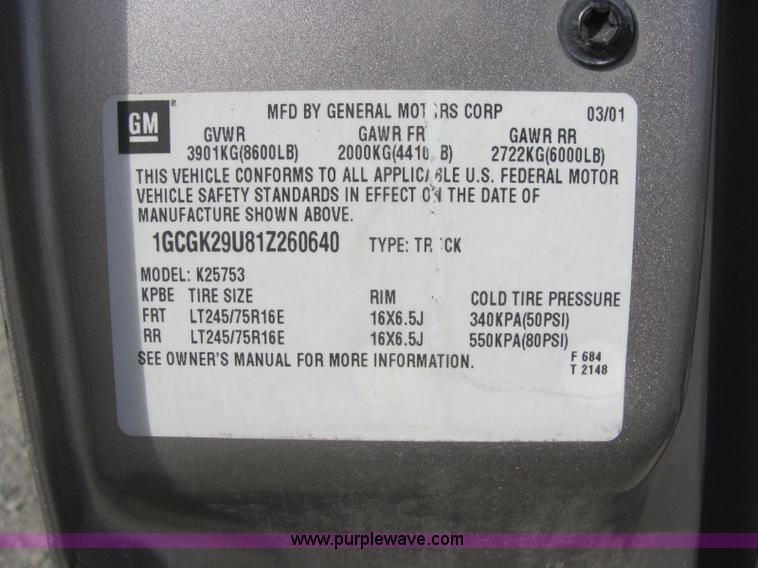 image for item E2515 2001 Chevrolet 2500 extended cab pickup truck