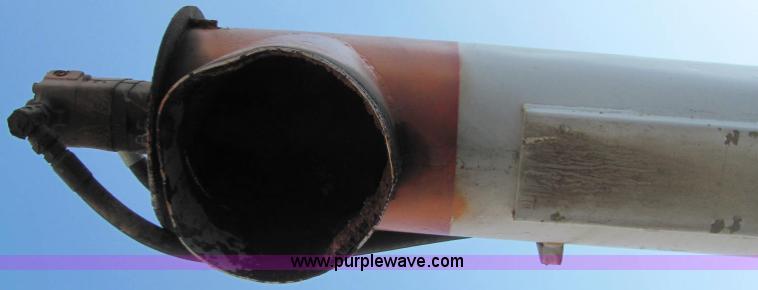 image for item E2528 1994 International 4900 fertilizer tender truck