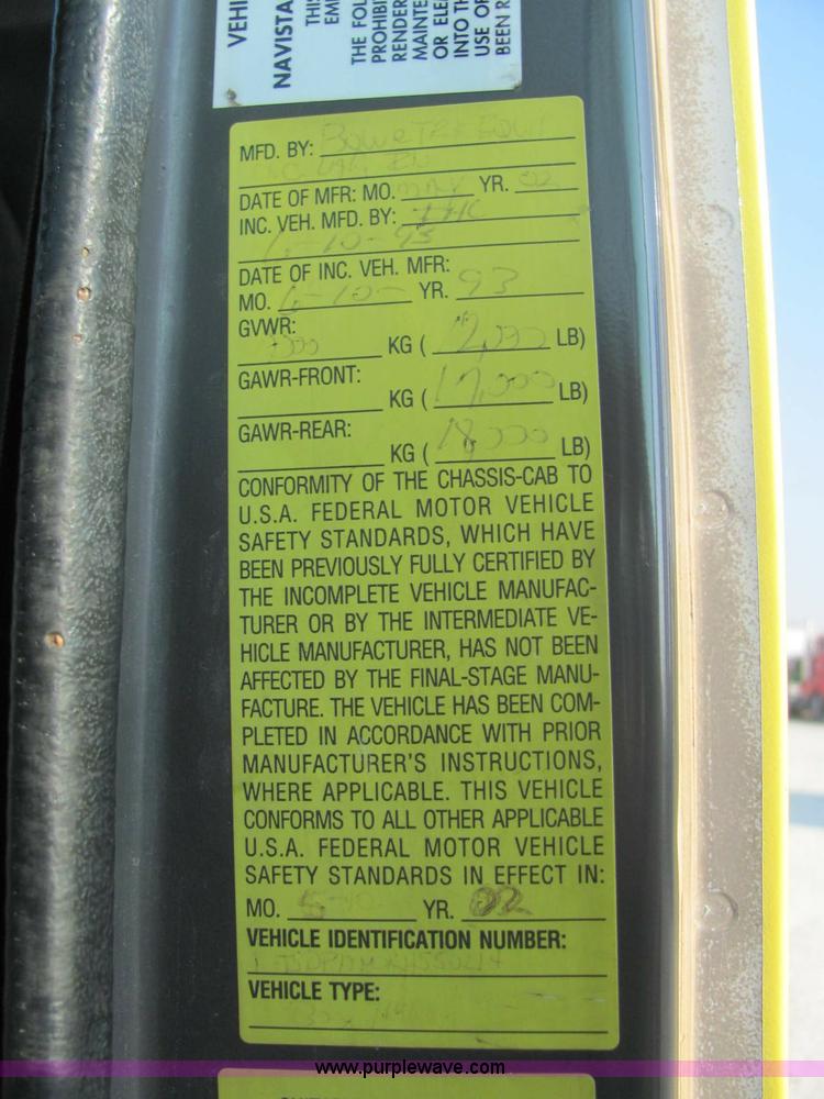 image for item E2528 1994 International 4900 fertilizer tender truck