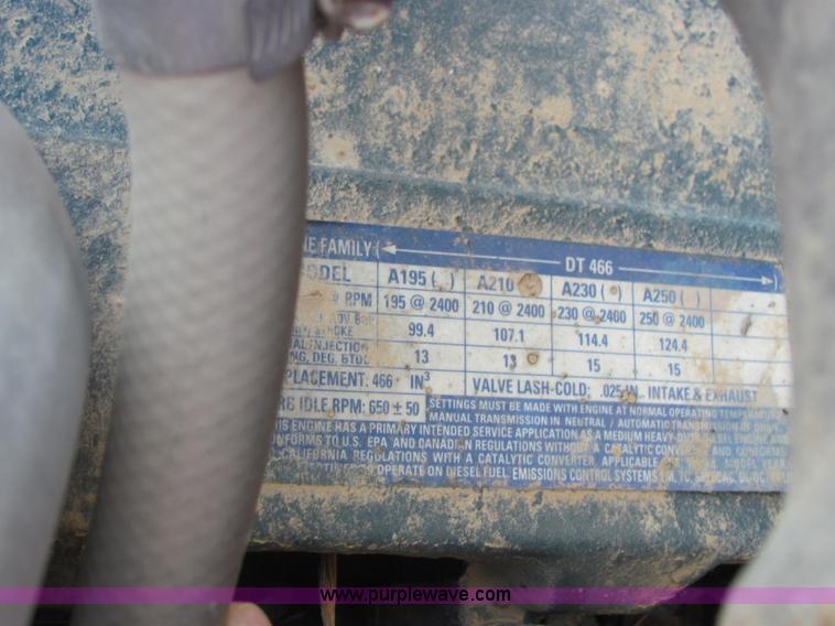 image for item E2530 1996 International 2554 fertilizer spreader truck