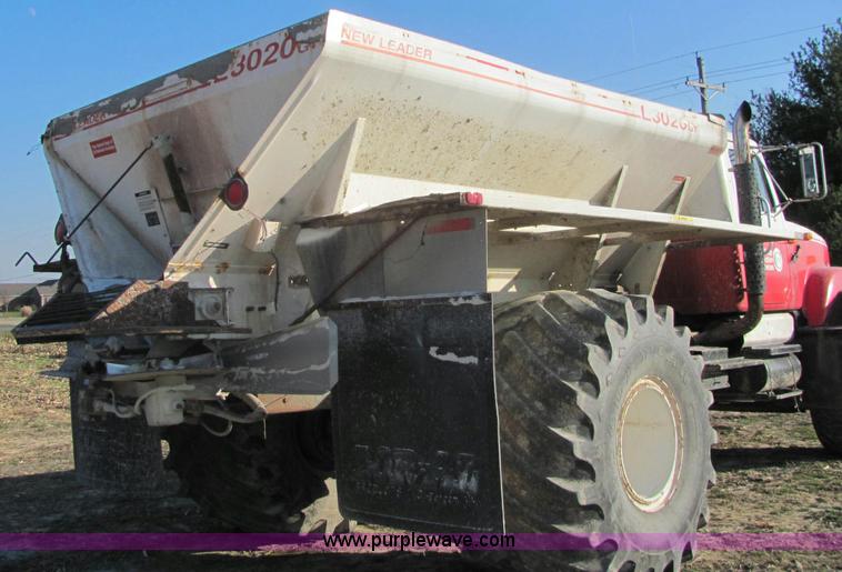 image for item E2530 1996 International 2554 fertilizer spreader truck