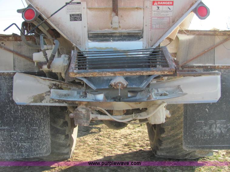 image for item E2530 1996 International 2554 fertilizer spreader truck