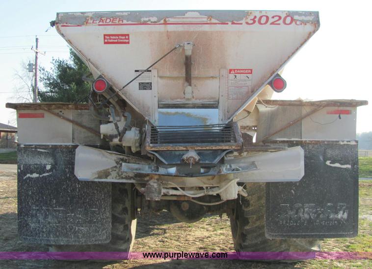 image for item E2530 1996 International 2554 fertilizer spreader truck