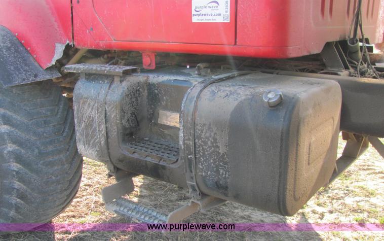 image for item E2530 1996 International 2554 fertilizer spreader truck
