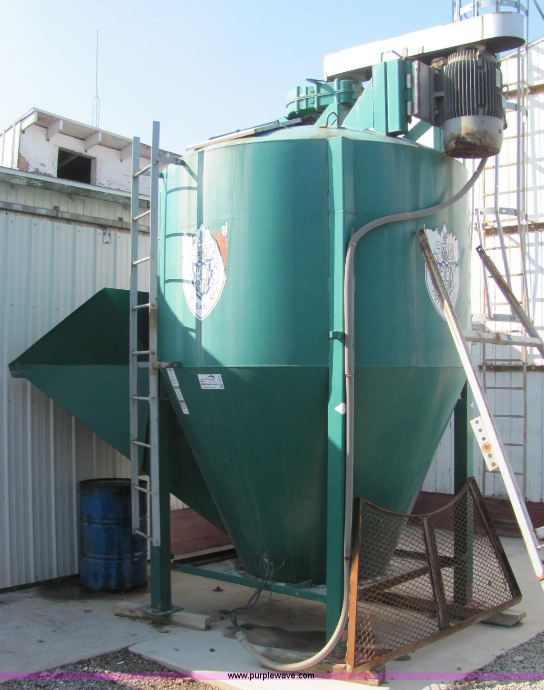 Doyle 8 ton fertilizer blender in Williamsburg, IN Item E2509 sold