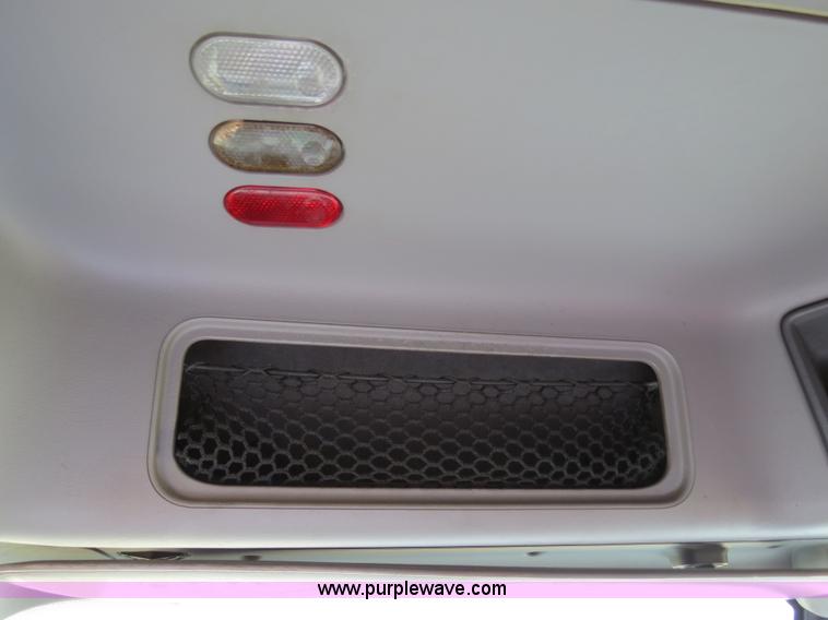 image for item B2492 2003 Freightliner C120 semi truck