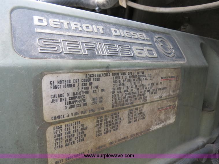 image for item B2492 2003 Freightliner C120 semi truck