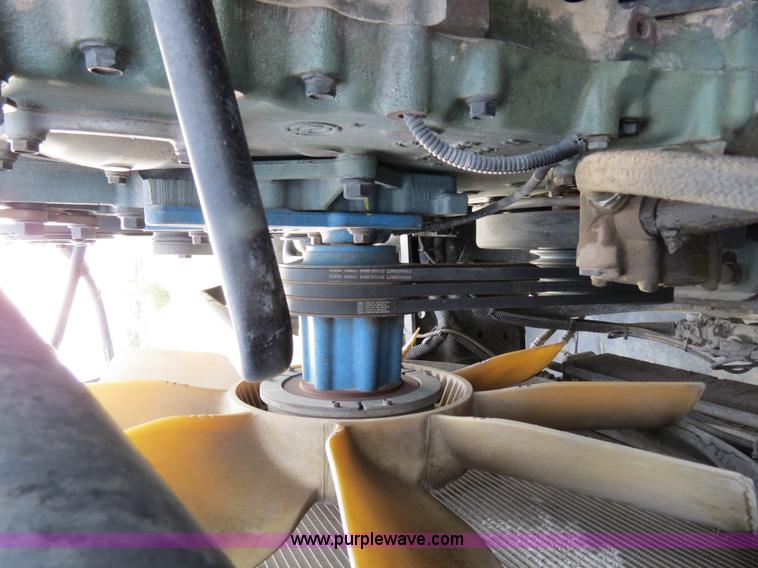 image for item B2492 2003 Freightliner C120 semi truck