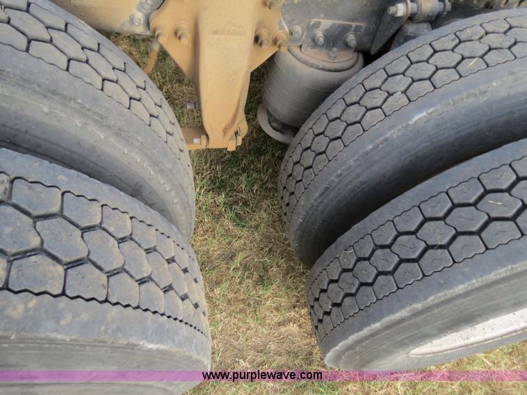 image for item B2492 2003 Freightliner C120 semi truck