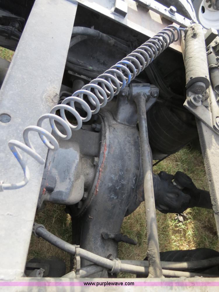 image for item B2493 2003 Freightliner C120 semi truck