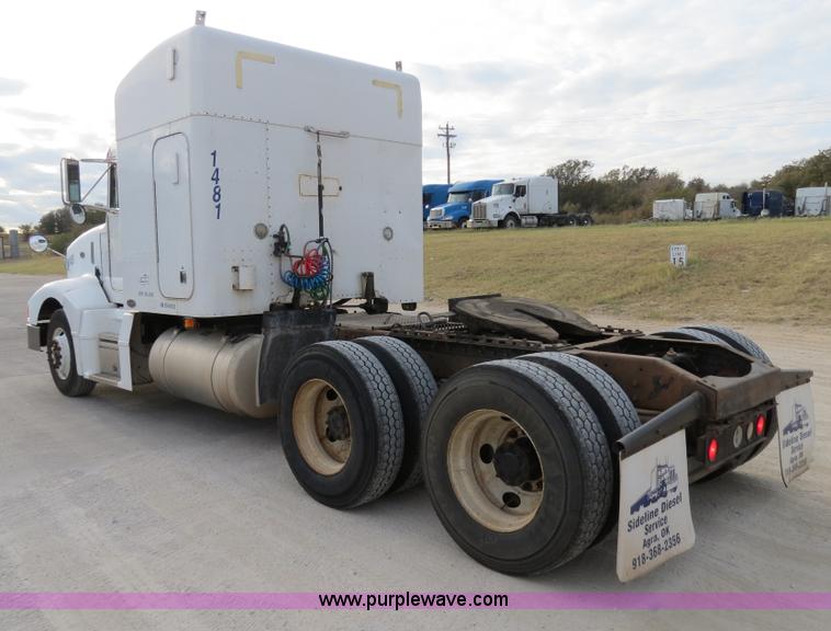 image for item B2495 1999 Peterbilt 377 semi truck