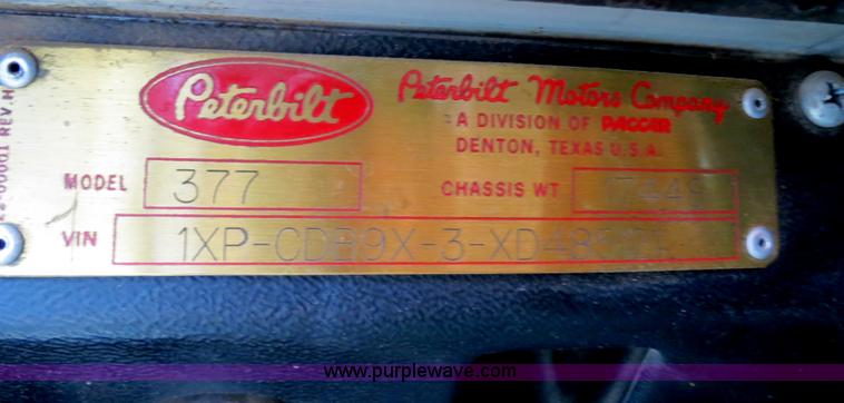 image for item B2495 1999 Peterbilt 377 semi truck