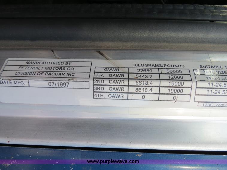 image for item B2496 1998 Peterbilt 377 semi truck