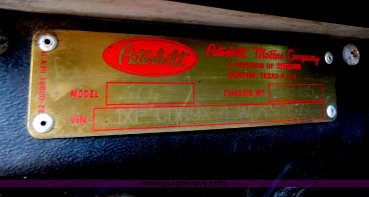 image for item B2496 1998 Peterbilt 377 semi truck