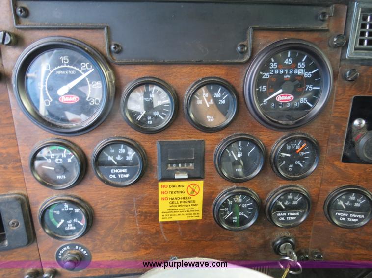 image for item B2496 1998 Peterbilt 377 semi truck