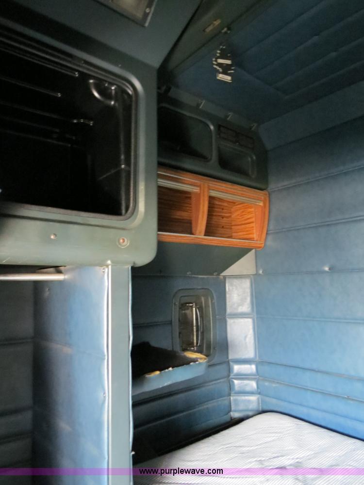 image for item B2496 1998 Peterbilt 377 semi truck