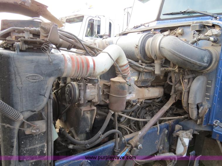 image for item B2496 1998 Peterbilt 377 semi truck