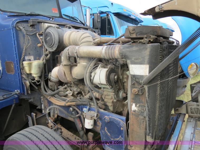 image for item B2496 1998 Peterbilt 377 semi truck