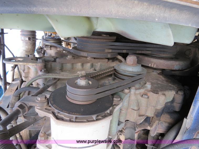 image for item B2496 1998 Peterbilt 377 semi truck