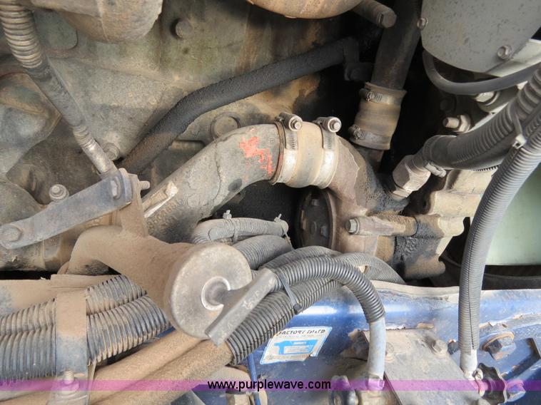 image for item B2496 1998 Peterbilt 377 semi truck