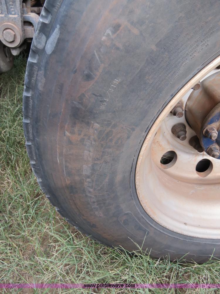 image for item B2496 1998 Peterbilt 377 semi truck