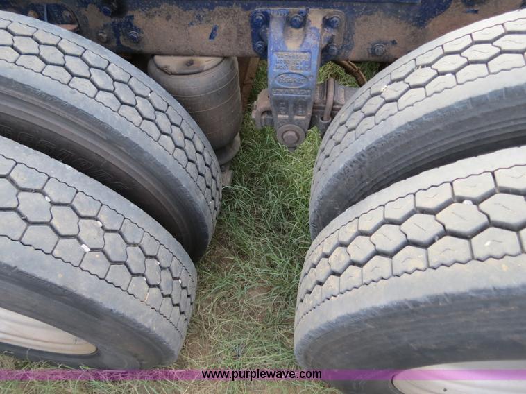 image for item B2496 1998 Peterbilt 377 semi truck