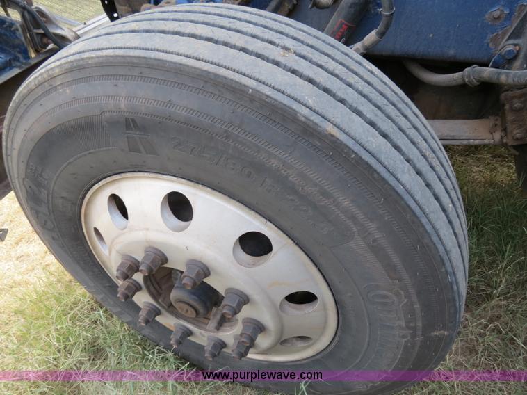 image for item B2496 1998 Peterbilt 377 semi truck