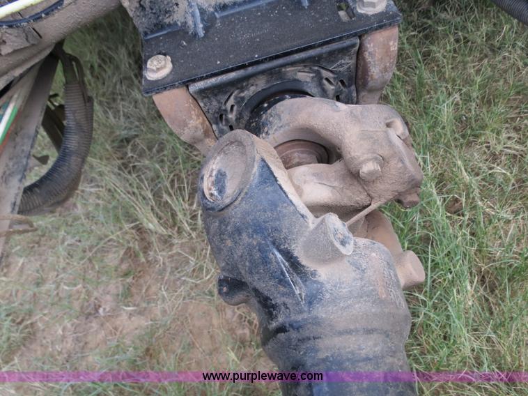 image for item B2497 2003 Freightliner Columbia semi truck