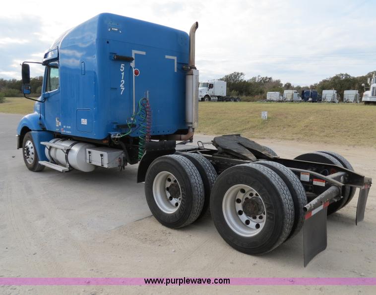 image for item B2498 2003 Freightliner Columbia semi truck