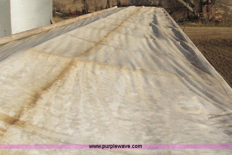 image for item B5278 1979 Guthrie 42' double hopper grain trailer