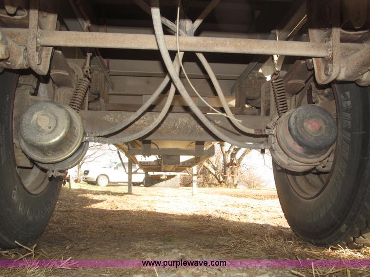 image for item B5278 1979 Guthrie 42' double hopper grain trailer
