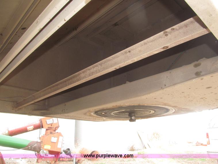 image for item B5278 1979 Guthrie 42' double hopper grain trailer