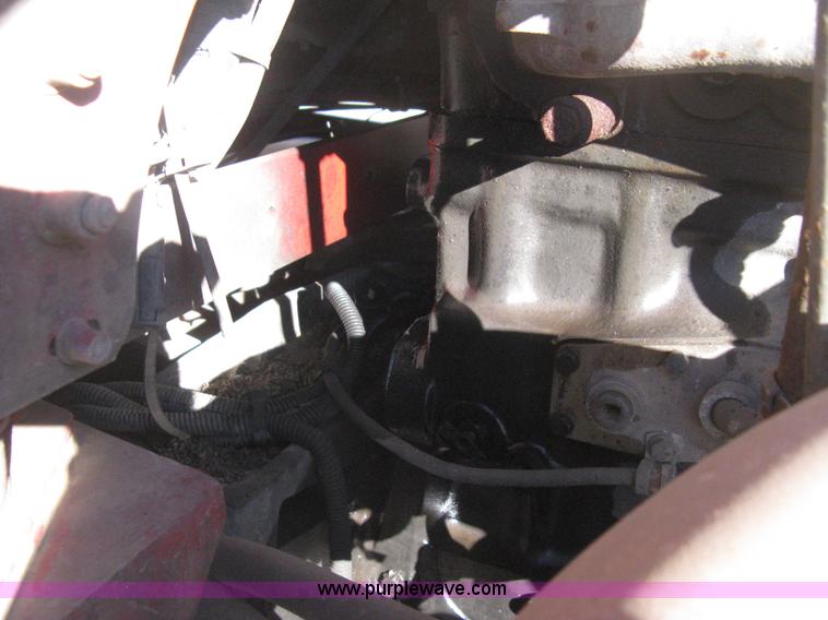 image for item B8256 1996 Freightliner FLD120 semi truck