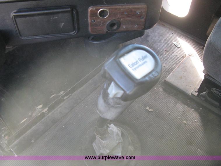 image for item B8256 1996 Freightliner FLD120 semi truck