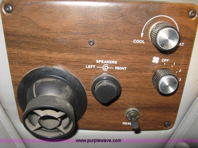 image for item B8256 1996 Freightliner FLD120 semi truck