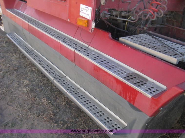 image for item B8256 1996 Freightliner FLD120 semi truck