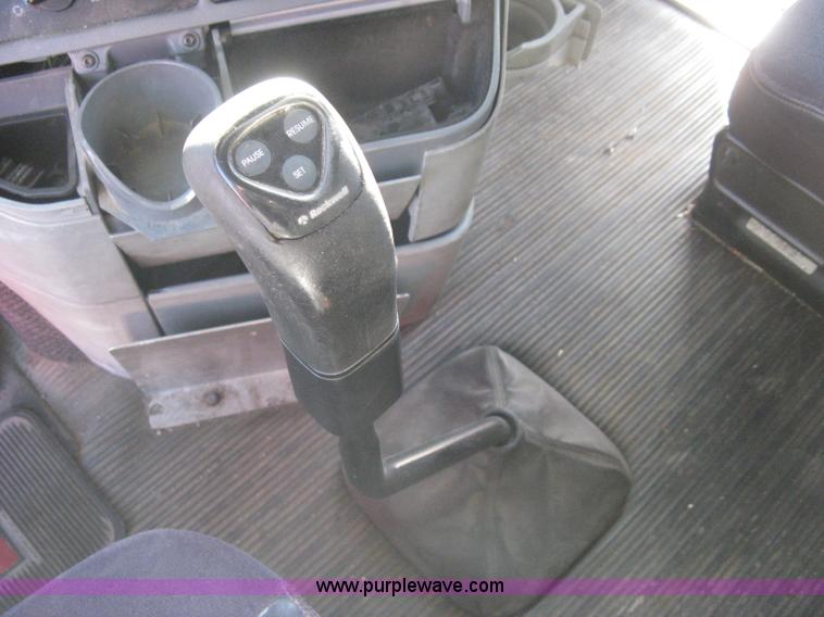 image for item B8257 2000 Freightliner Century Class semi truck