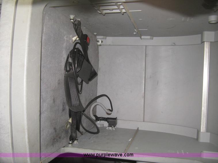 image for item B8257 2000 Freightliner Century Class semi truck