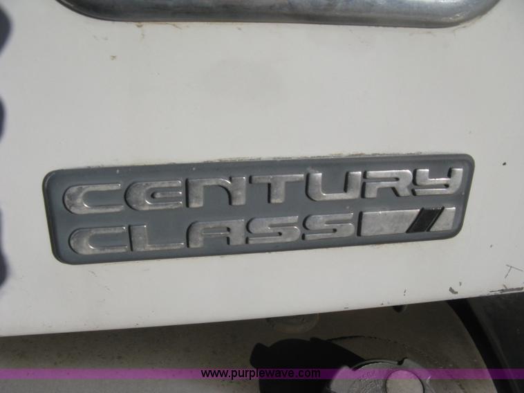 image for item B8257 2000 Freightliner Century Class semi truck
