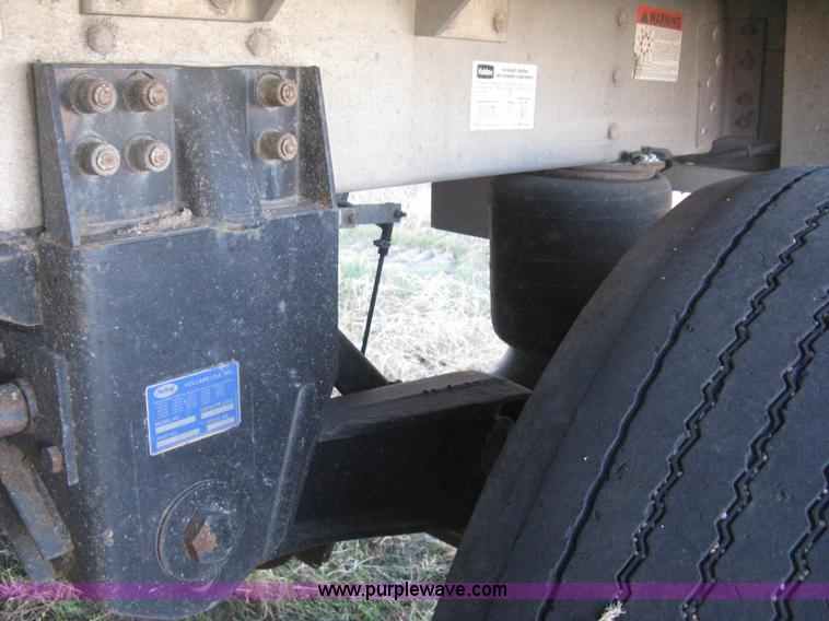 image for item B8258 2009 Wilson Commander hopper bottom trailer