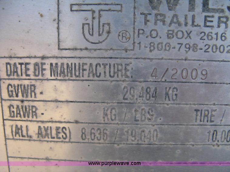 image for item B8258 2009 Wilson Commander hopper bottom trailer