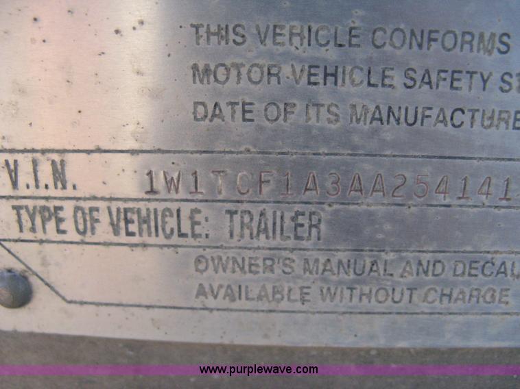 image for item B8258 2009 Wilson Commander hopper bottom trailer