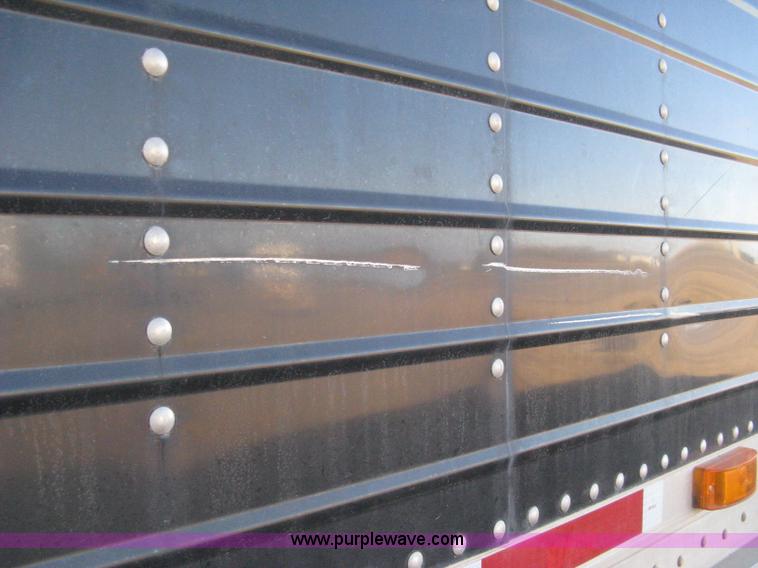 image for item B8258 2009 Wilson Commander hopper bottom trailer