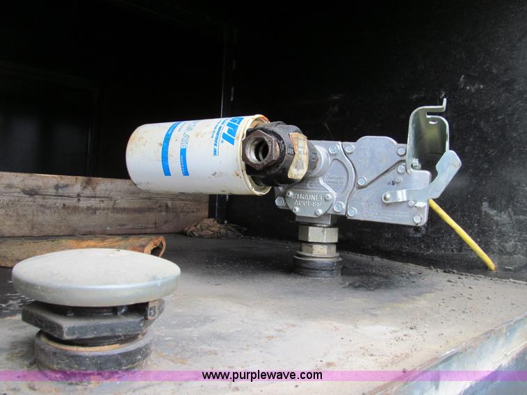 image for item E3548 1987 International Eagle F9730 semi truck