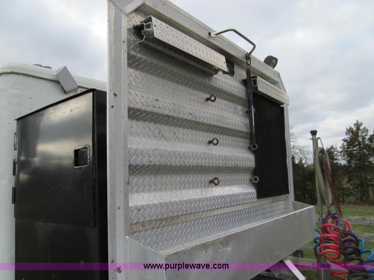 image for item E3548 1987 International Eagle F9730 semi truck