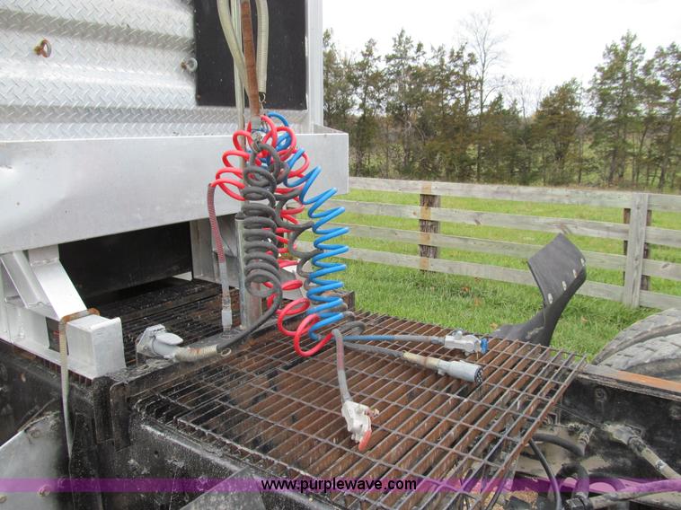 image for item E3548 1987 International Eagle F9730 semi truck